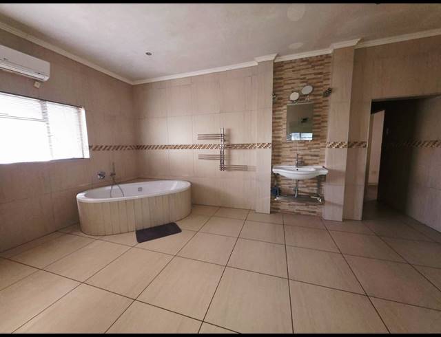 3 BEDROOM HOUSE FOR SALE IN VAALPARK